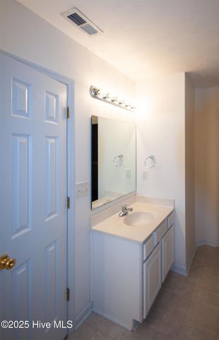 115 Birdie Court, Jacksonville, NC 28540