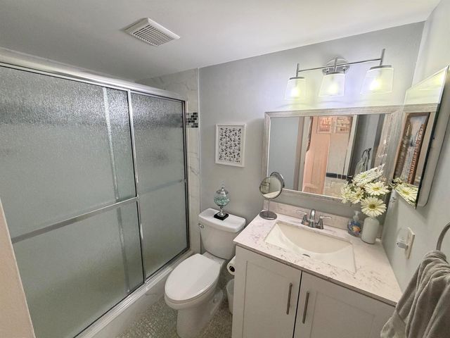 7505 NW 5th Court 208, Margate, FL 33063