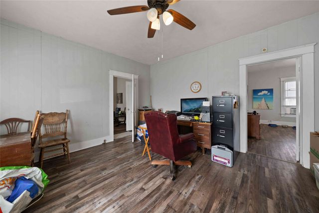 713 N Commerce Street, Gainesville, TX 76240