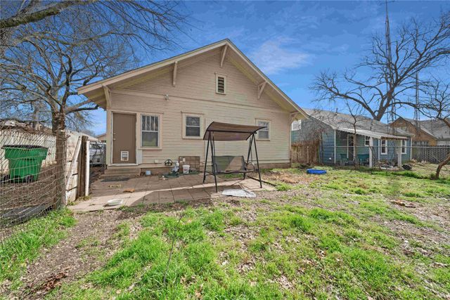 713 N Commerce Street, Gainesville, TX 76240