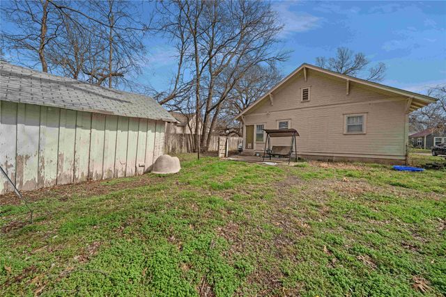 713 N Commerce Street, Gainesville, TX 76240