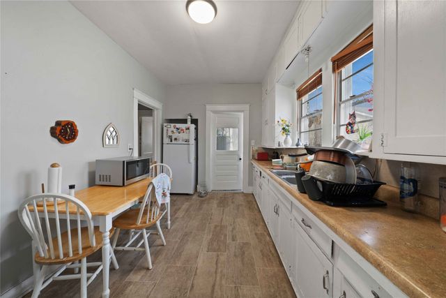 713 N Commerce Street, Gainesville, TX 76240