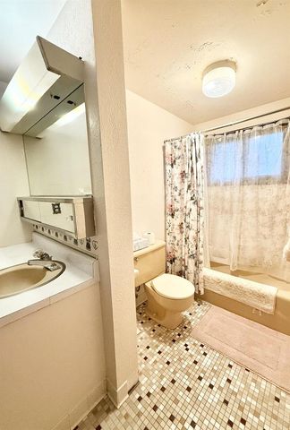 6615 Ogden Ave, Superior, WI 54880