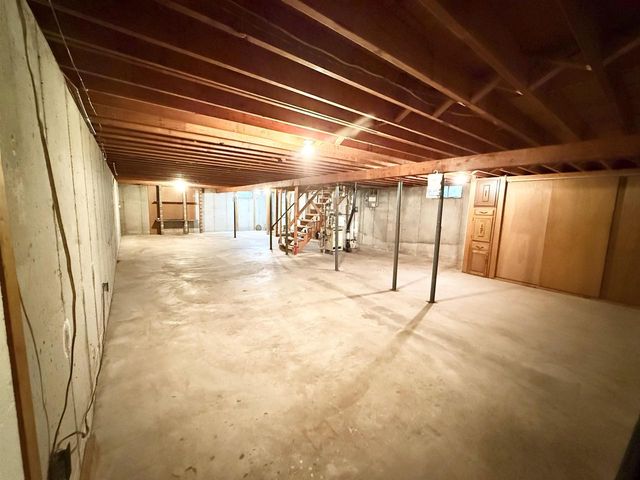 6615 Ogden Ave, Superior, WI 54880