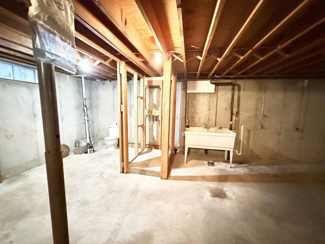 6615 Ogden Ave, Superior, WI 54880