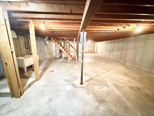 6615 Ogden Ave, Superior, WI 54880