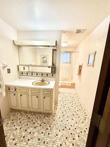 6615 Ogden Ave, Superior, WI 54880