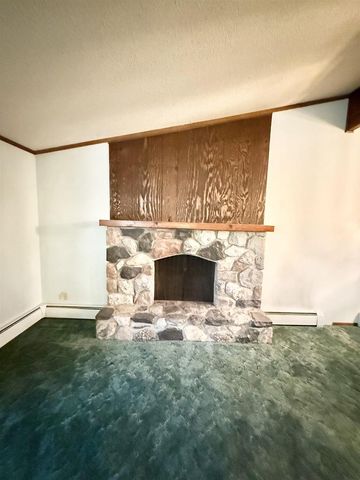 6615 Ogden Ave, Superior, WI 54880