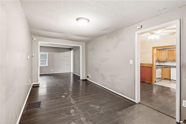 7740 Madison Avenue, Kansas City, MO 64114