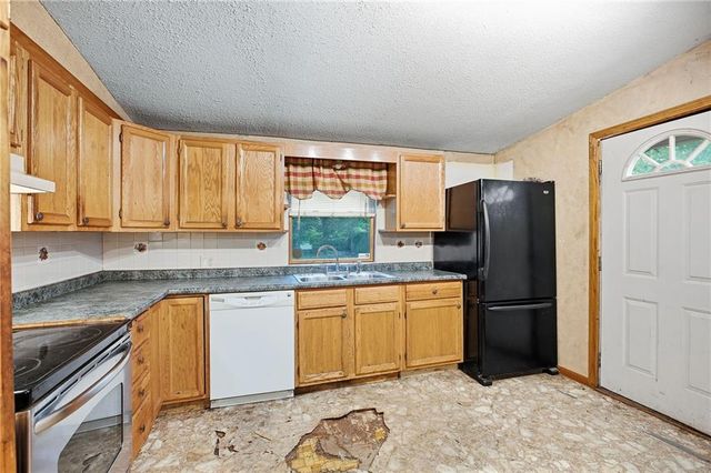 7740 Madison Avenue, Kansas City, MO 64114