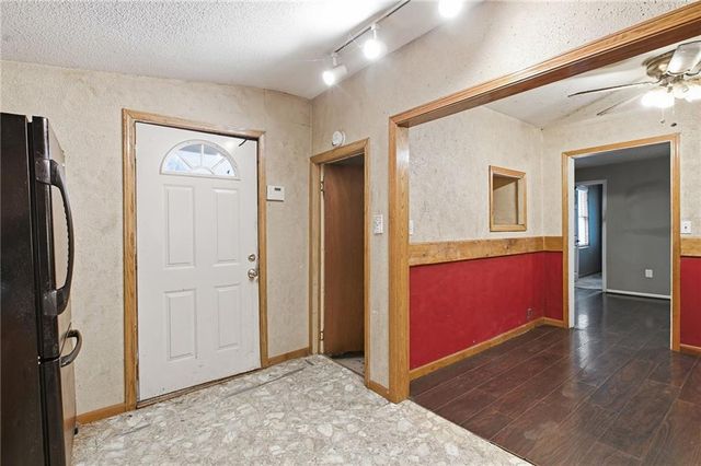 7740 Madison Avenue, Kansas City, MO 64114