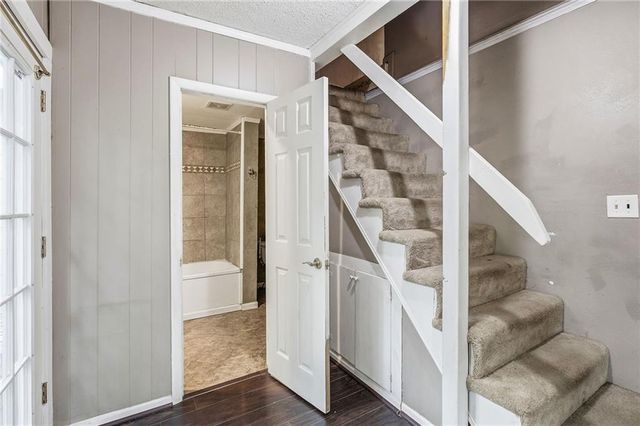 7740 Madison Avenue, Kansas City, MO 64114