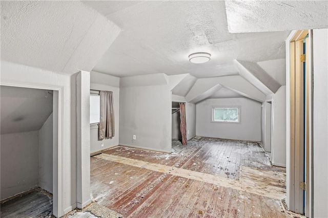 7740 Madison Avenue, Kansas City, MO 64114