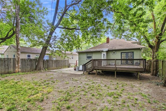 7740 Madison Avenue, Kansas City, MO 64114