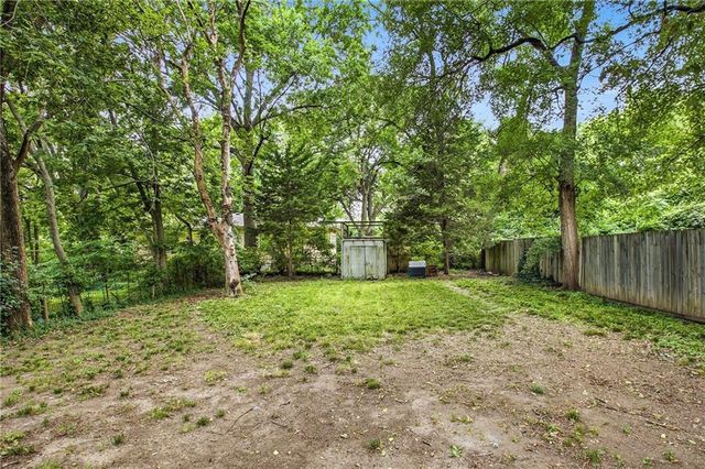 7740 Madison Avenue, Kansas City, MO 64114