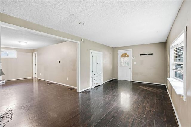 7740 Madison Avenue, Kansas City, MO 64114
