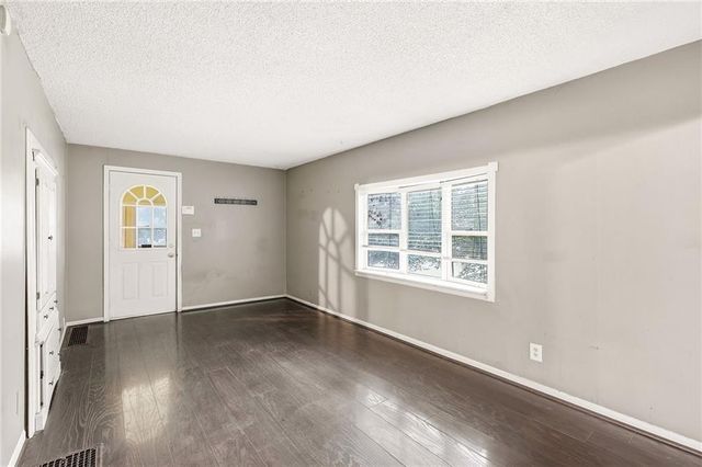 7740 Madison Avenue, Kansas City, MO 64114