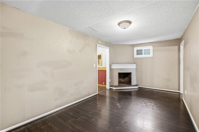 7740 Madison Avenue, Kansas City, MO 64114