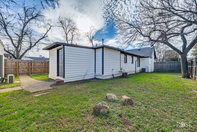 1528 S Park Street, San Angelo, TX 76901