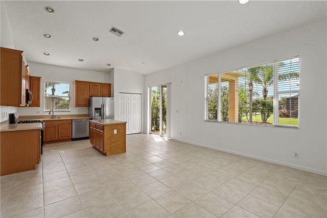 547 Calamondin Way SW, Vero Beach, FL 32968