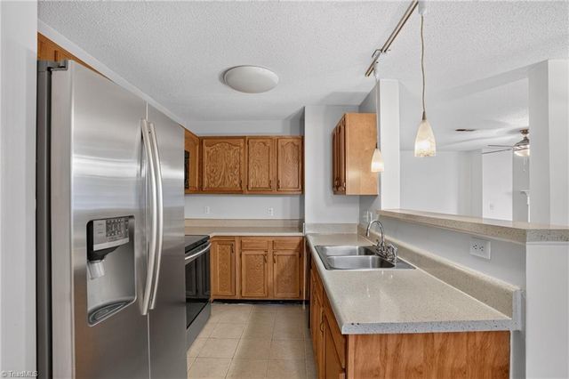 3642 Morris Farm Drive 2B, Greensboro, NC 27409