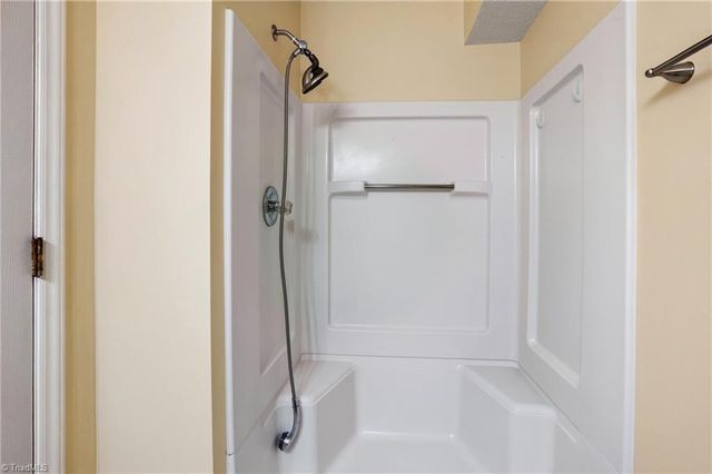 3642 Morris Farm Drive 2B, Greensboro, NC 27409