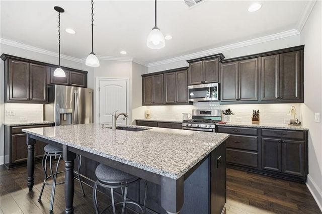 400 Grafton Walk, Woodstock, GA 30188