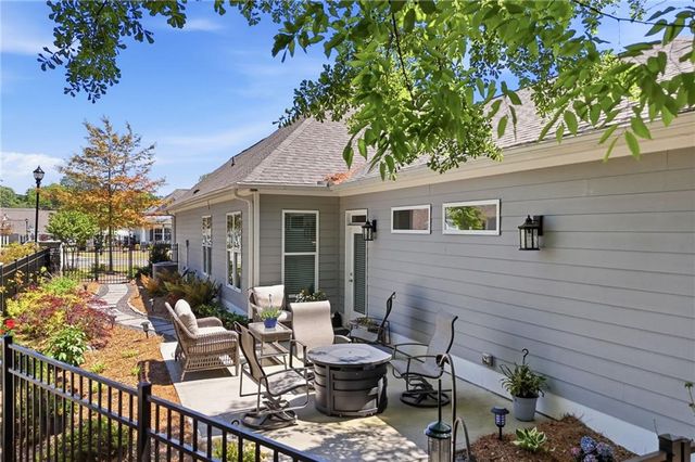 400 Grafton Walk, Woodstock, GA 30188