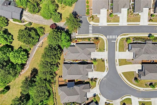 400 Grafton Walk, Woodstock, GA 30188