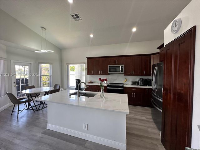 22040 Altona Dr, Boca Raton, FL 33428