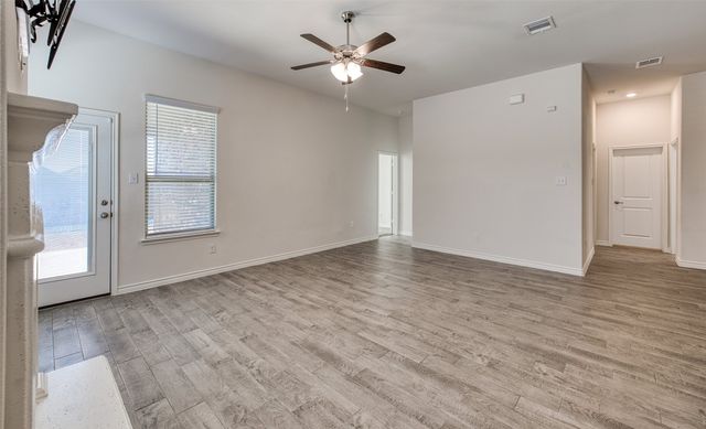 10908 Summer Rain Boulevard, Aubrey, TX 76227