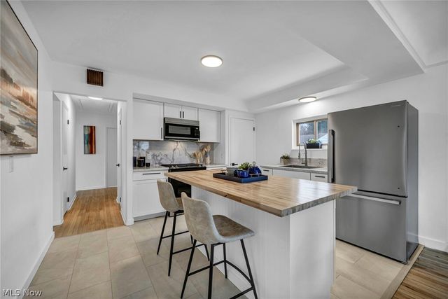 6104 Turney Road, Garfield Heights, OH 44125