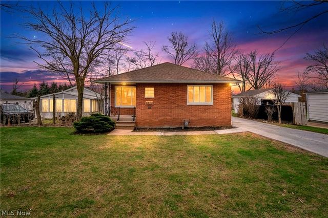 6104 Turney Road, Garfield Heights, OH 44125