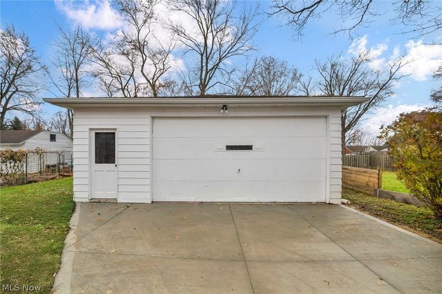 6104 Turney Road, Garfield Heights, OH 44125