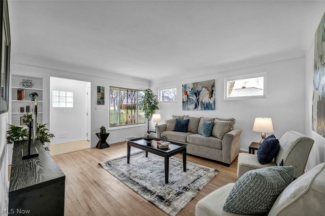 6104 Turney Road, Garfield Heights, OH 44125