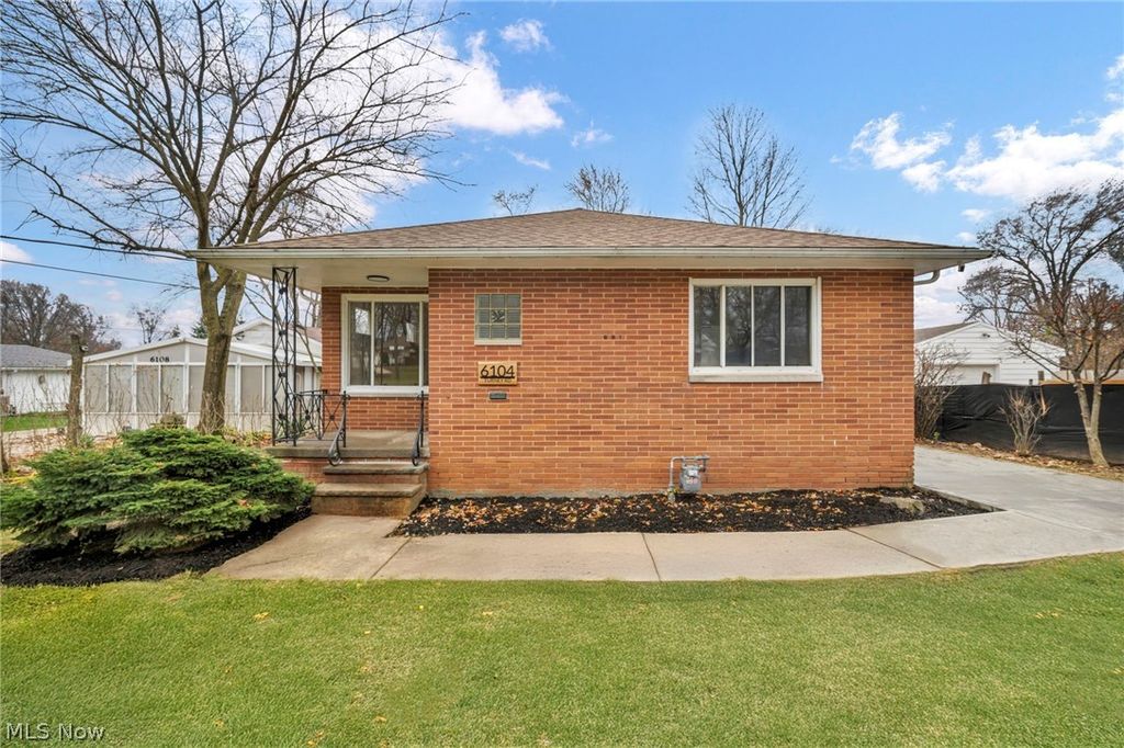 6104 Turney Road, Garfield Heights, OH 44125