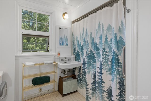2750 Torpedo Road, Oak Harbor, WA 98277