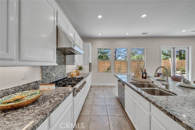 60 Sherwood, Irvine, CA 92620