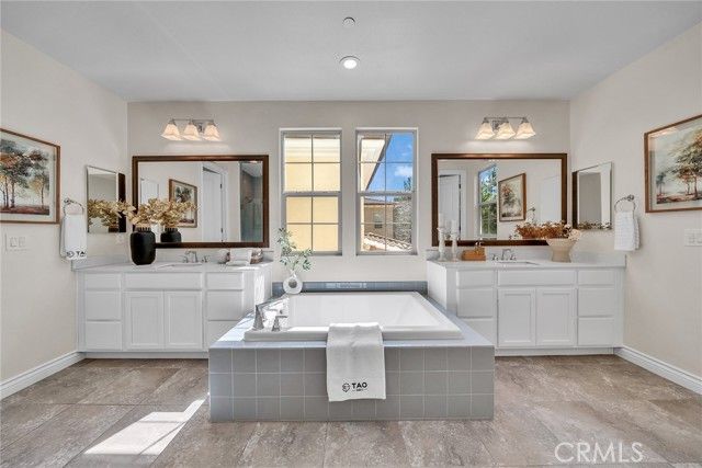 60 Sherwood, Irvine, CA 92620