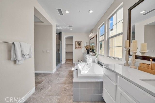 60 Sherwood, Irvine, CA 92620