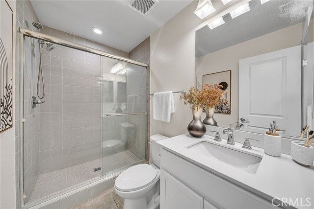 60 Sherwood, Irvine, CA 92620