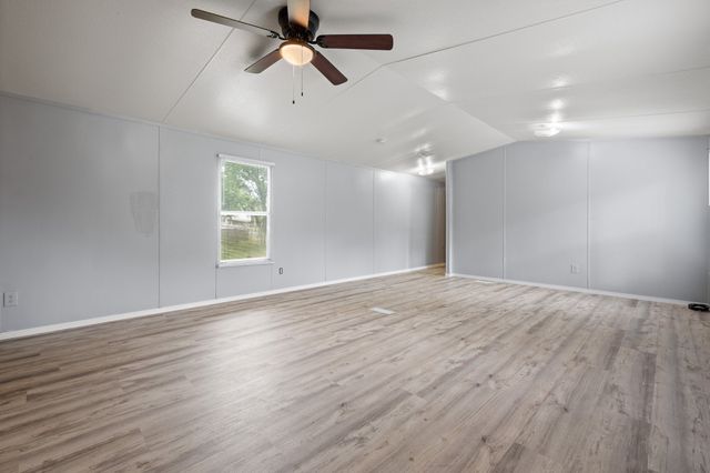 3116 Rolling Oaks Drive, Cleburne, TX 76031