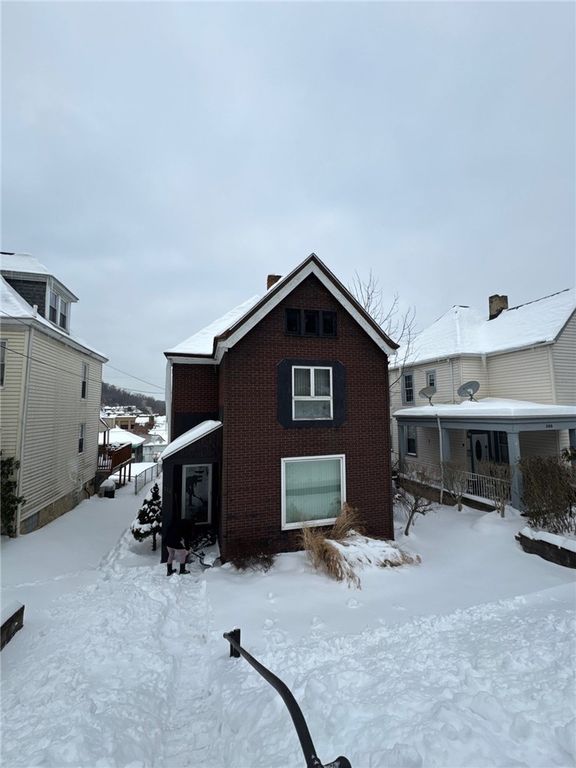 312 Welsh Ave, Wilmerding, PA 15148