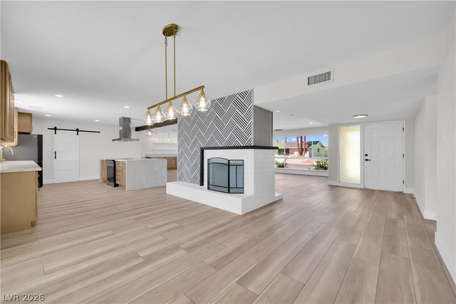 1725 Seneca Lane, Las Vegas, NV 89169