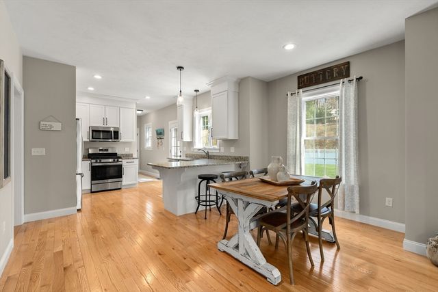 9 Jewell Xing, Mendon, MA 01756