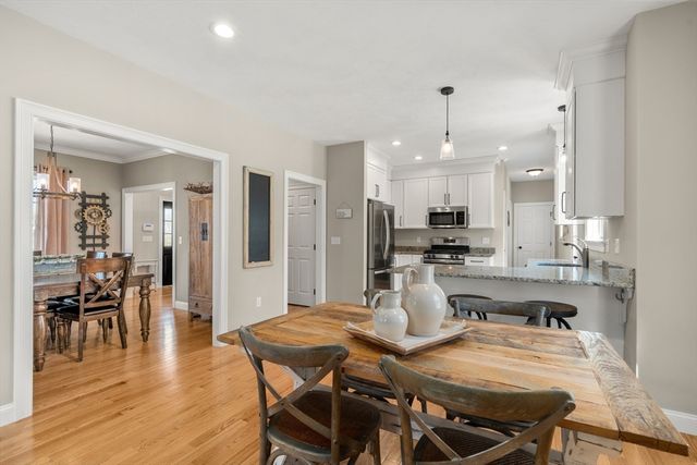9 Jewell Xing, Mendon, MA 01756