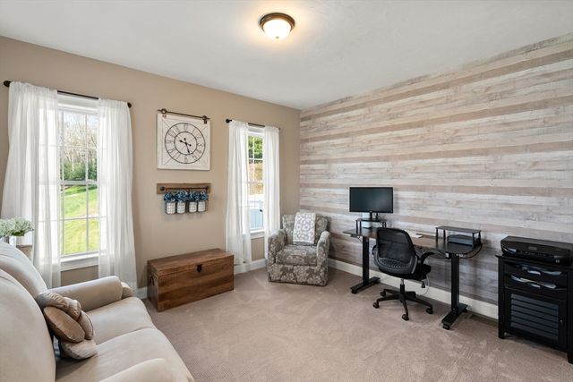 9 Jewell Xing, Mendon, MA 01756