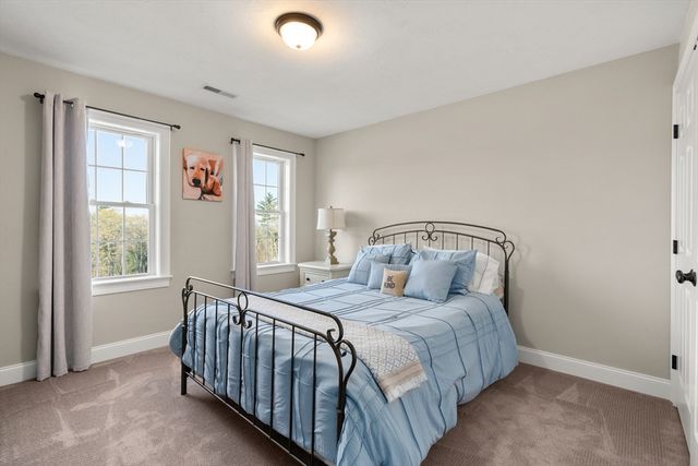 9 Jewell Xing, Mendon, MA 01756