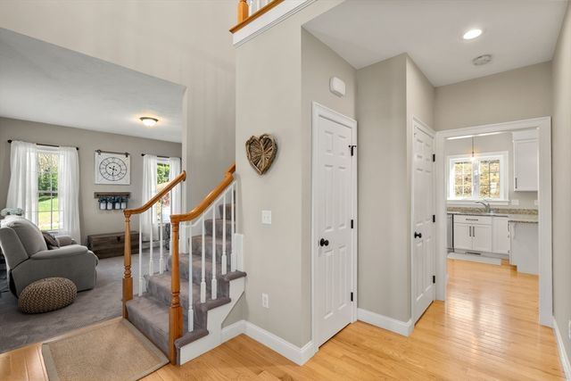 9 Jewell Xing, Mendon, MA 01756