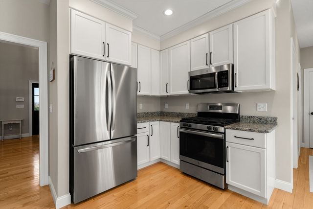 9 Jewell Xing, Mendon, MA 01756